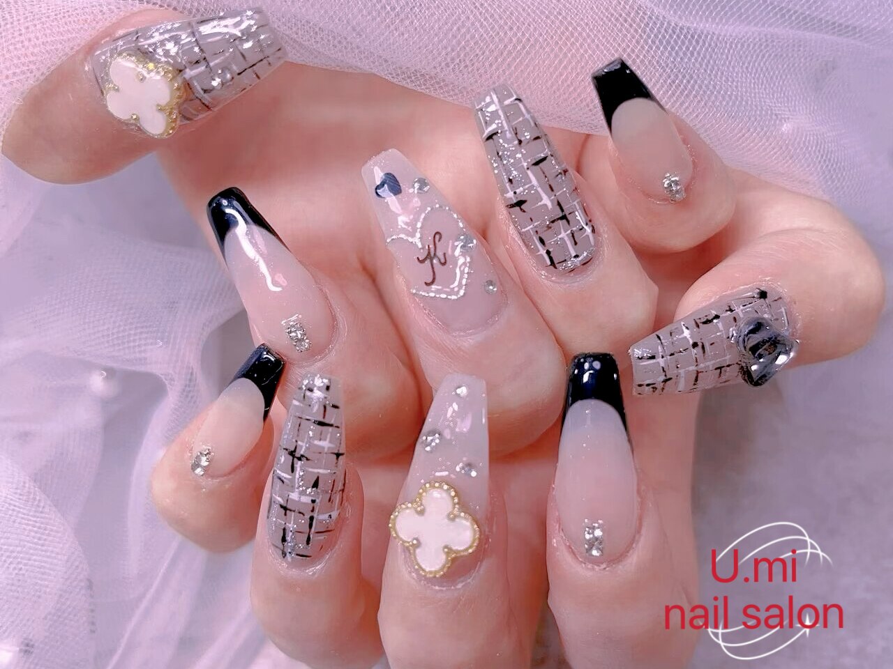 2026年冬トレンド】ブルー ツイードのネイルデザイン集｜人気順