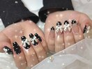 アシメが可愛い!ドットネイル