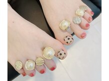 マイン ネイル(mine nail)の雰囲気（親指フットアート♪フットはパキッとしたカラーがオススメ！）