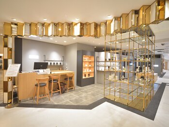 パウワウ プレミアム そごう横浜店(POWWOW Premium)/明るくおしゃれな店内