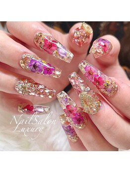 ネイルサロンラグジュアリー 梅田店(LUXURY)/
