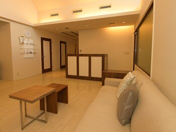 アイモード プルミエ店(EYE MODE)の写真/【上品で美しい目元へ☆】ゆったり寛げる、大人女性のための完全個室プライベートサロン／昭和区／石川橋
