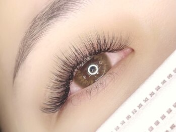 アイラッシュサロン ブラン 大津膳所店(Eyelash Salon Blanc)の写真/【付け心地が自慢のボリュームラッシュ】キレイは誰でも叶います！軽くて快適なエクステ♪