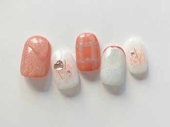 ユノ フィオーレ(Juno fiore)/キラキラガーリーネイル