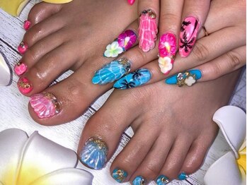 ネイルアルバ(Nail ALBA)の写真/トレンド×ギャルネイルで圧倒的な存在感★他の人とはかぶらないデザイン&輝きを放つ豊富なパーツをご用意!