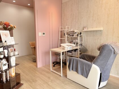 エヌビーエル(NBL.)の写真