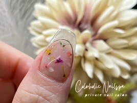 押し花埋め込みスカルプネイル