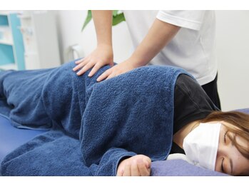 リラクゼーション整体 まるくう/慢性腰痛/突然の腰痛/体の歪み等