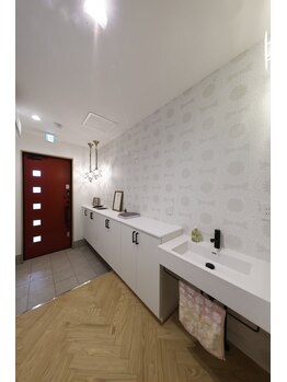 高知音楽 英語 ウォーキングアカデミー/お洒落な手洗い場もあり♪