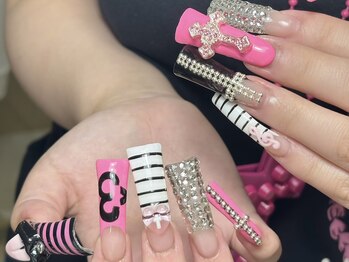 サリーネイルラボ(Sully Nail Lab)/クロムパーツつけネイル
