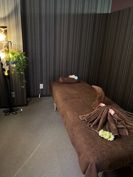 ロータス(LOTUS)/アロマオイルドレナージュ