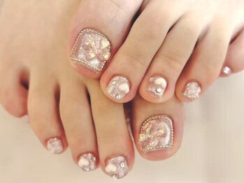 モリセ 表参道(Morise)の写真/お仕事上ハンドネイルが出来ない方、足元からお洒落に気を遣いたい方に☆ハンドもフットもお任せください!