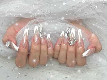 ベルグローアルファネイル(BELLE GROW ALPHA NAIL)/きれいめVフレンチ