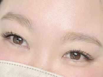 レイリス 船橋店(Raylice)の写真/都内で新規の取れない大人女性向けサロンが船橋に★自まつ毛の状態を見極めた丁寧な施術でモチの良さに感動