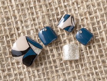 アンティム(Intime)/FOOTプッチ風柄ネイル¥9,000