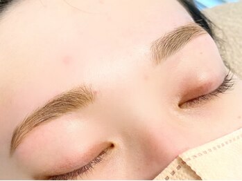 ポノ 心斎橋(Pono)の写真/《美眉スタイリングで垢抜け》3D BROW WAXで眉周りの産毛・角質をオフ！全体がスッキリ洗練された印象に☆