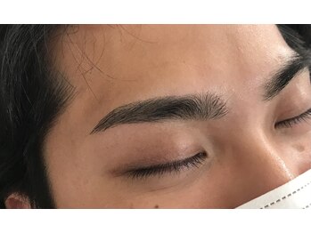 土曜日のクジラ 黒崎店/メンズまゆ毛 眉毛スタイリング