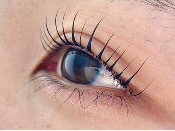 トロワ(trois)の写真/あなたの魅力を引き出す、モテ可愛な目元をプロデュース♪学生さんも通いやすい価格のクーポンもご用意◎