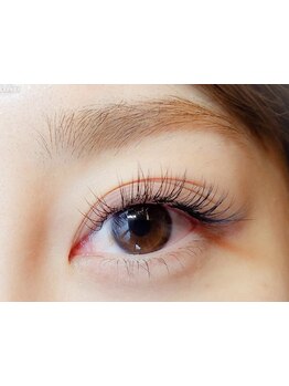 ナチュラル上品な目元にしたい