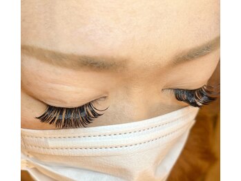 スリジェ(CERISIER)/《派手なデザイン》