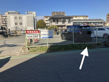コント 本厚木(Cont.)/<駐車場>