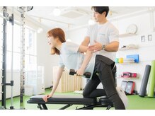 ライフログジム 大井町店(LIFE LOG GYM)の雰囲気（日光が差し込む開放空間でリフレッシュしながらトレーニング♪）