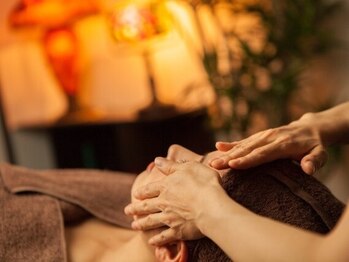 アロマケアサロン キリン(KIRIN)の写真/23時まで営業◎完全個室の癒し空間で溜まった疲れを解消しリフレッシュ♪体質に合ったアロマを厳選!