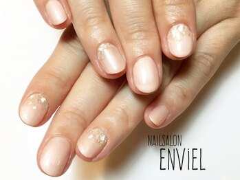 ネイルサロンアンヴェール(ENVIEL)/シェルでお品良く♪