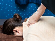 キズナ(Kizuna)/グイっと足を入れて肩こり解消！