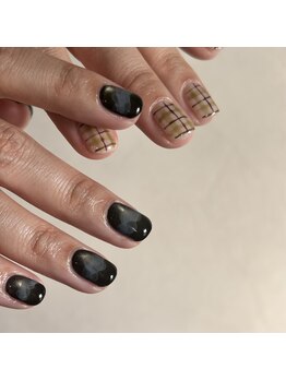 左右デザインネイル