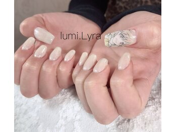 ルミリラ(lumi.Lyra)/ワンカラー+親指痛ネイル