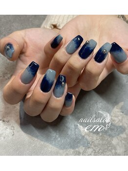エム(em)/ブルーもやもやネイル