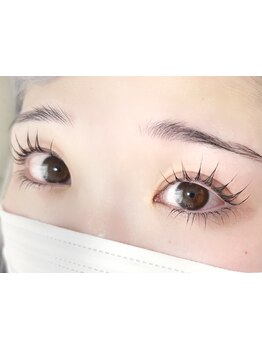 ナチュラル上品な目元にしたい