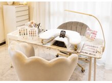 スリーサロン(N°3 salon)の雰囲気（オシャレで可愛い内装♪［津田沼／パラジェル取り扱い◎］）