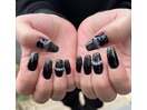 ブラック