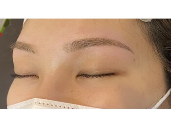 ア リーフ(A_LEAF)/綺麗め眉♪