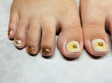 シュガーネイル(sugar nail)/ぷっくりひまわりフットネイル