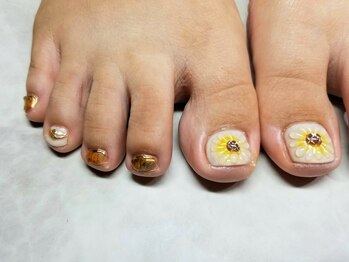 シュガーネイル(sugar nail)/ぷっくりひまわりフットネイル