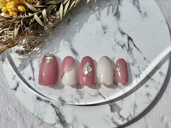 オリビアブルー(Olivia Blue)/ホワイト×ピンク×シェル