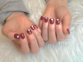 先端ハートラメネイル