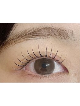 ナチュラル上品な目元にしたい