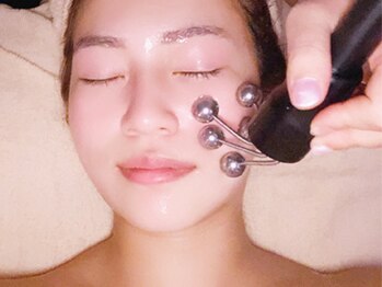 デトックスサロン ライズ(Rise)の写真/リフトアップに効果的なリンパボーラー＆しっとり美肌になれる磁気復元パックでシワ・たるみにアプローチ！