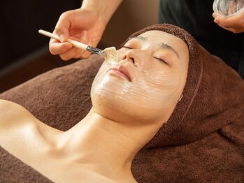 ドクターピュールボーテ 神戸店(Dr. PUR BEAUTE)の写真/これからできるシミまで予防！2回集中【シミケア放題♪美肌レチノール★2回￥7700】大人のくすみ改善に◎
