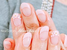 ネイルサロン ブランシュール(Nail Salon Blancheur)/【ホロフラワーフレンチ】