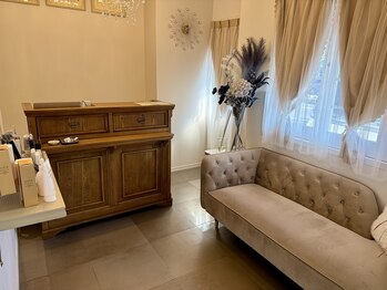 江南まつげ/【店内】受付