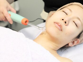 グランドール(Grandeur)/首からしっかりプラズマ照射