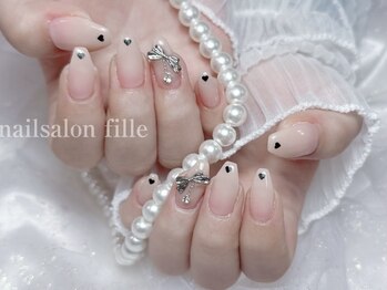 フィーユ(fille)の写真/シンプルだからこそ技術力が光る！自爪の形や長さにお悩みの方や、派手なネイルができない方にも◎