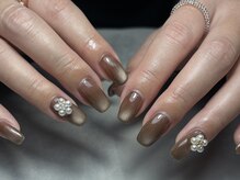 ラフィーナ(RAFFINA)/マグネットネイル×ビジュー