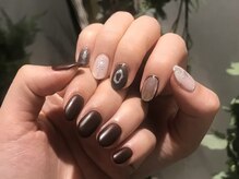 ネイルズ ララ(nails Lala)/アシンメトリー。
