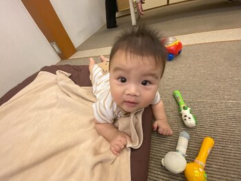 子育てママの整体サロン/施術中のお子様の様子